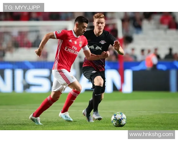 欧冠激战：莱比锡与波尔图互交白卷引发全场惊讶解析